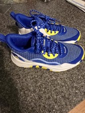 Under Armour GS Curry 3Z24 Boys' Basketball Sneaker Blue/Yellow Size 6Y