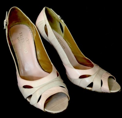 Valentino Shoe  Pink Embossed Leather Open Toe Pump Size 39 1/2