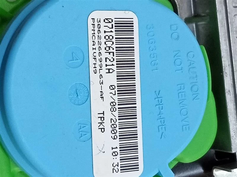 Used Front Right Seat Belt Front fits: 2010 Audi A4 Sdn bucket seat passenger re - Image 2 of 4