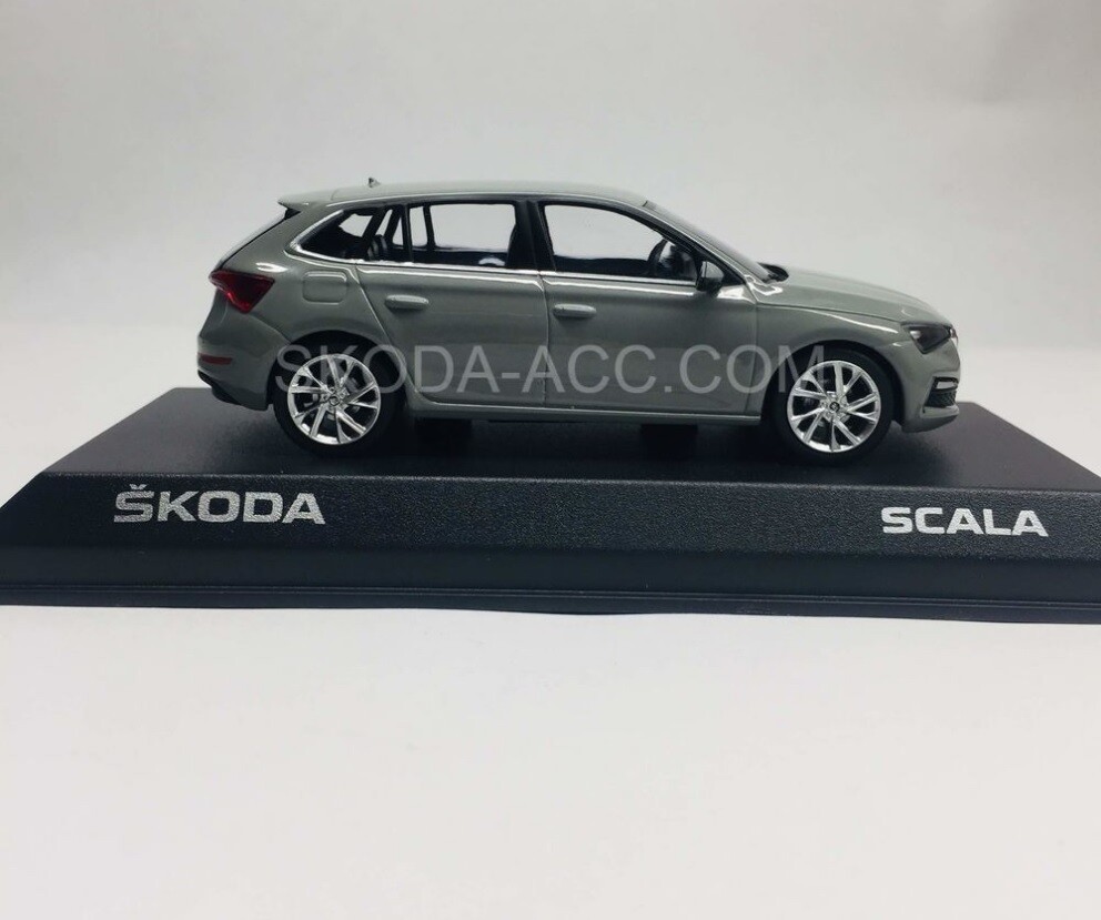 Modellino Skoda Scala Originale 1:43 - Colore Blu Metallizzato - Auto In Miniatura Da Collezione - 3