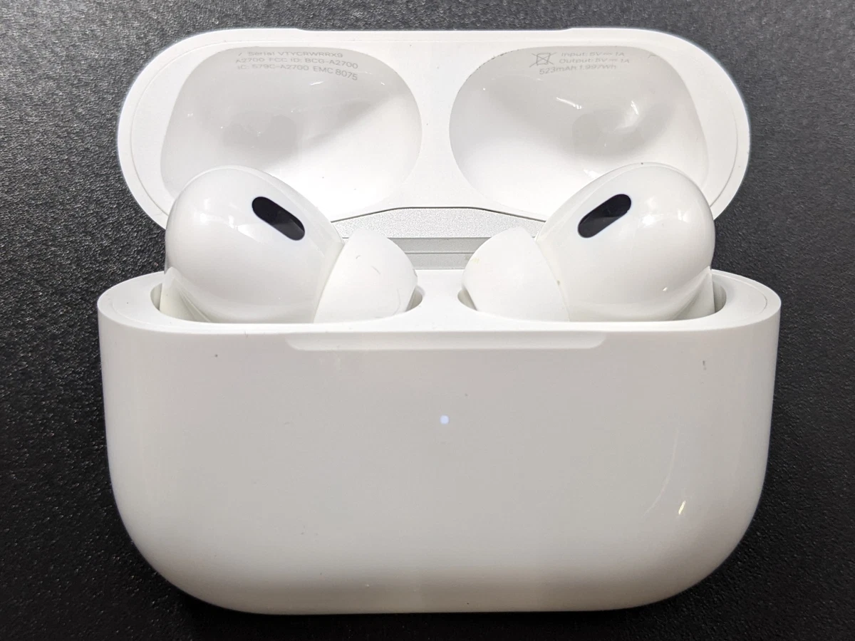 Apple AirPods Pro 2nd Generation w Wireless Charging Case A2931