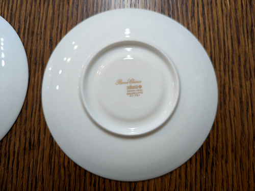 Lot of 5 Mikasa Briarcliffe Saucers Plates White Bone China Silver - Picture 6 of 7
