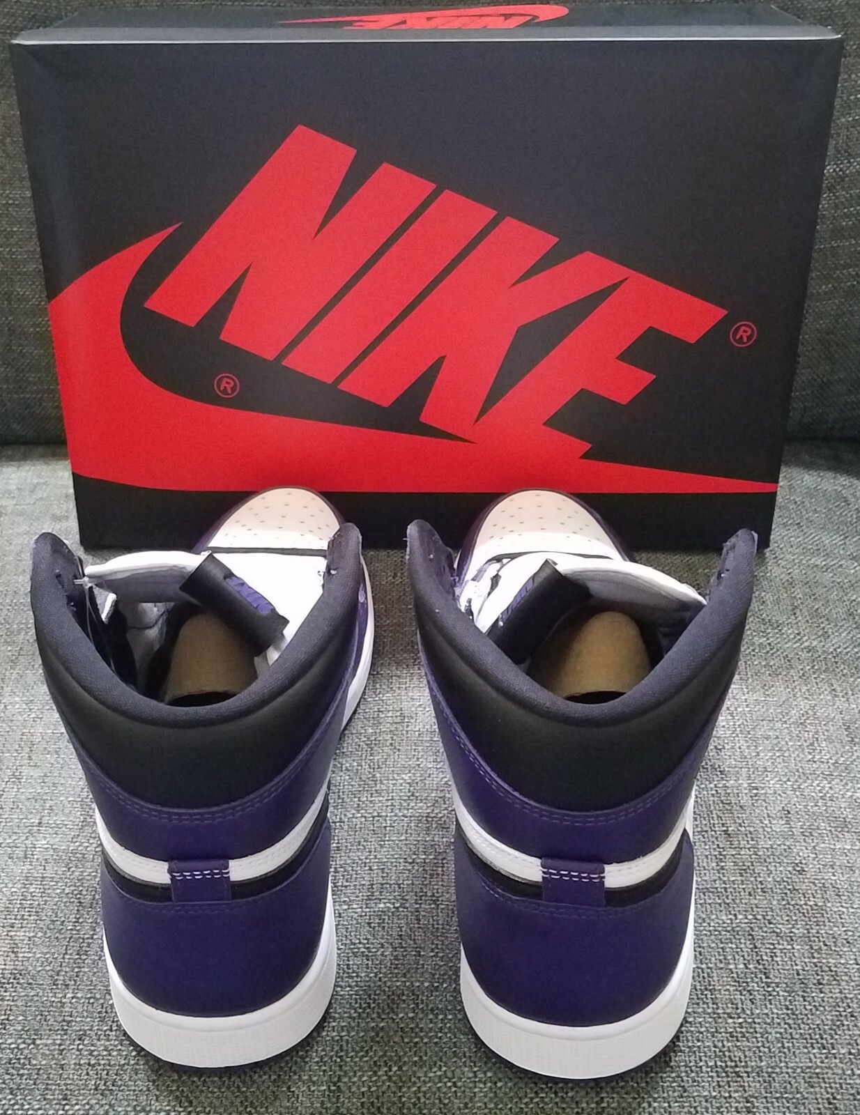 Nike Air Jordan 1 Retro High OG Court Purple White Year 2020 US10 Brand New image 3