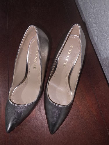 Coach Women's 6.5 Metallic Leather Pointed Toe Pumps Stiletto Heels Logo