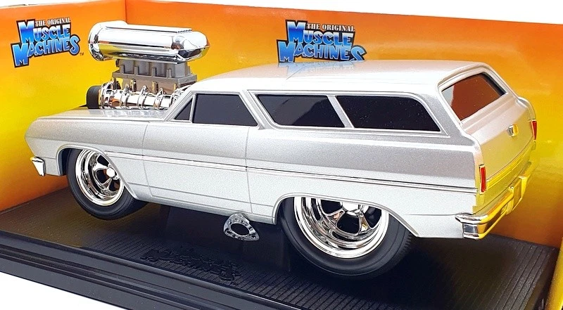 Muscle Machine 1/18 Scale Diecast 71166 - 1965 Chevrolet Chevelle Wagon - Silver - Image 2 of 4
