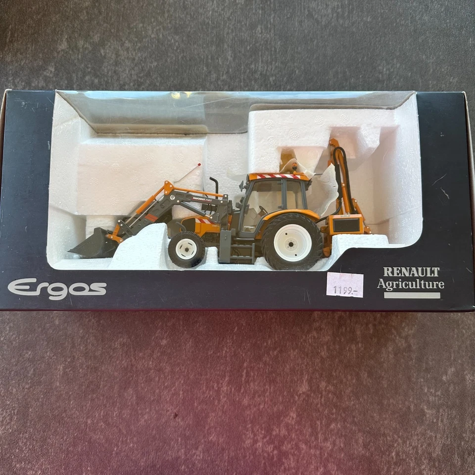 Universal Hobbies 2216 Renault Ergos 100 Front Loader w/Rear Mower 1/32 New MIB - Image 3 of 4