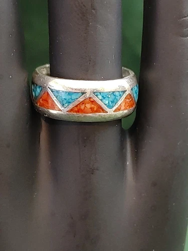 VINTAGE SILVER NAVAJO TRADITIONAL WEDDING BAND INLAID TURQUOISE & CORAL RING 7