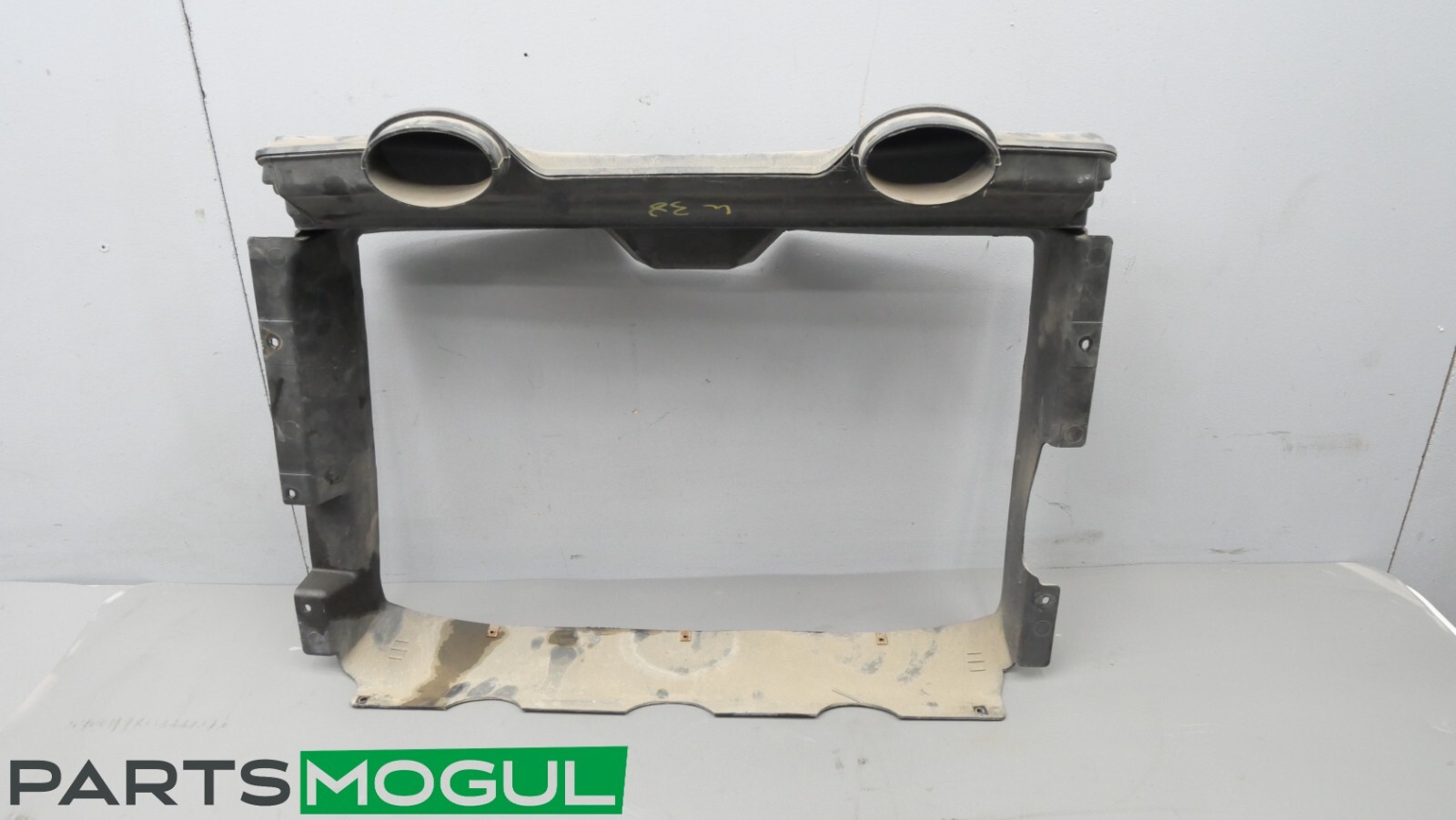 2004-2008 Maserati Quattroporte 4.2L Shroud Cover Panel Trim Radiator OEM