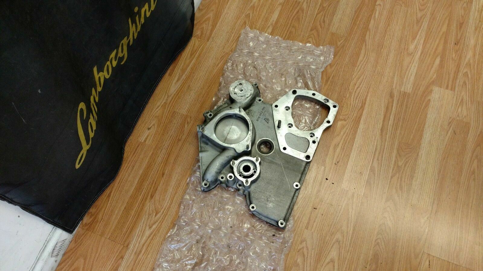 LAMBORGHINI MURCIELAGO LP640 ENGINE MOTOR BLOCK BACK COVER OEM 400537001