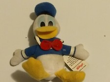 Walt Disney World Donald Duck Mini Bean Bag 4 inches Kellogg's with tag