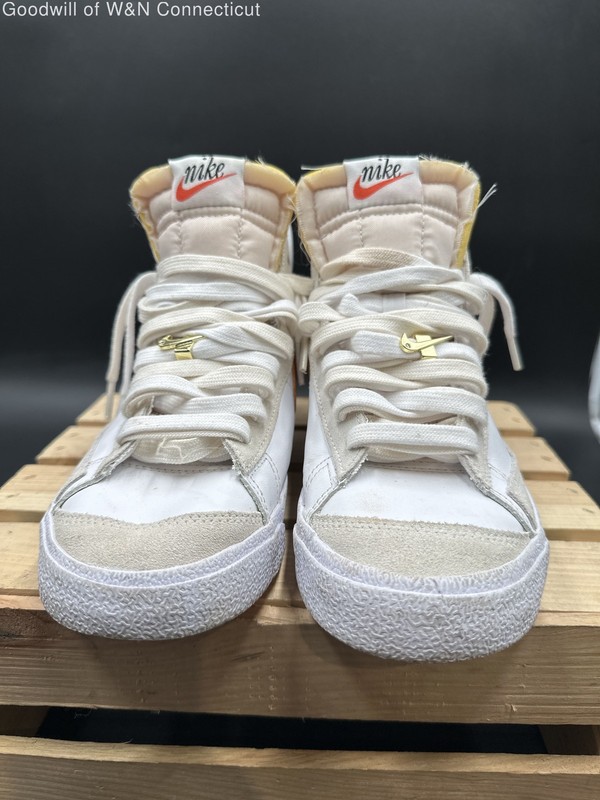 Authentic Nike Sneaker Unisex Adults White/Orange Casual Shoes - US 9
