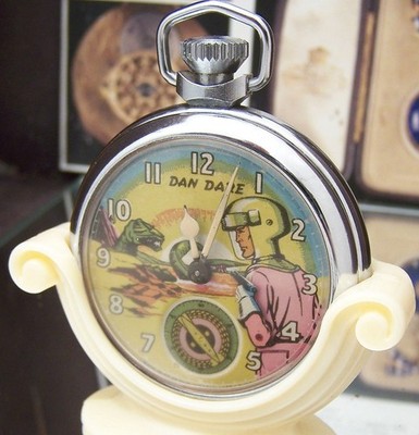 50'S VINTAGE RARE UK NOVELTY DAN DARE AUTOMATON POCKET WATCH MINTY + ITS HOLDER