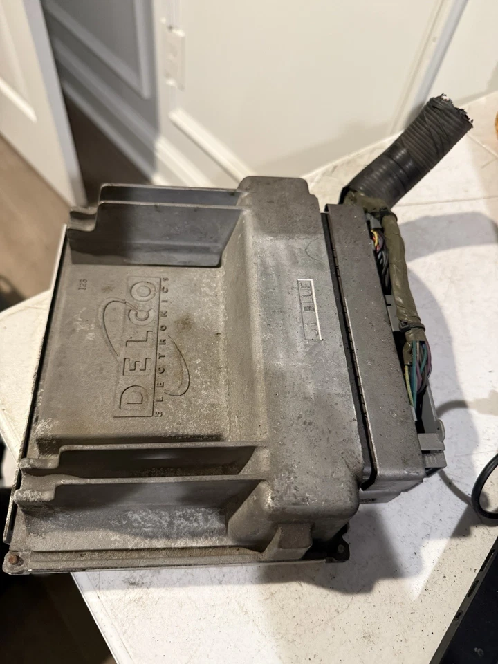 2000 - 2002 Oldsmobile Intrigue Engine Computer Module 3.5L ECM PCM ECU 09378702 - Image 4 of 4