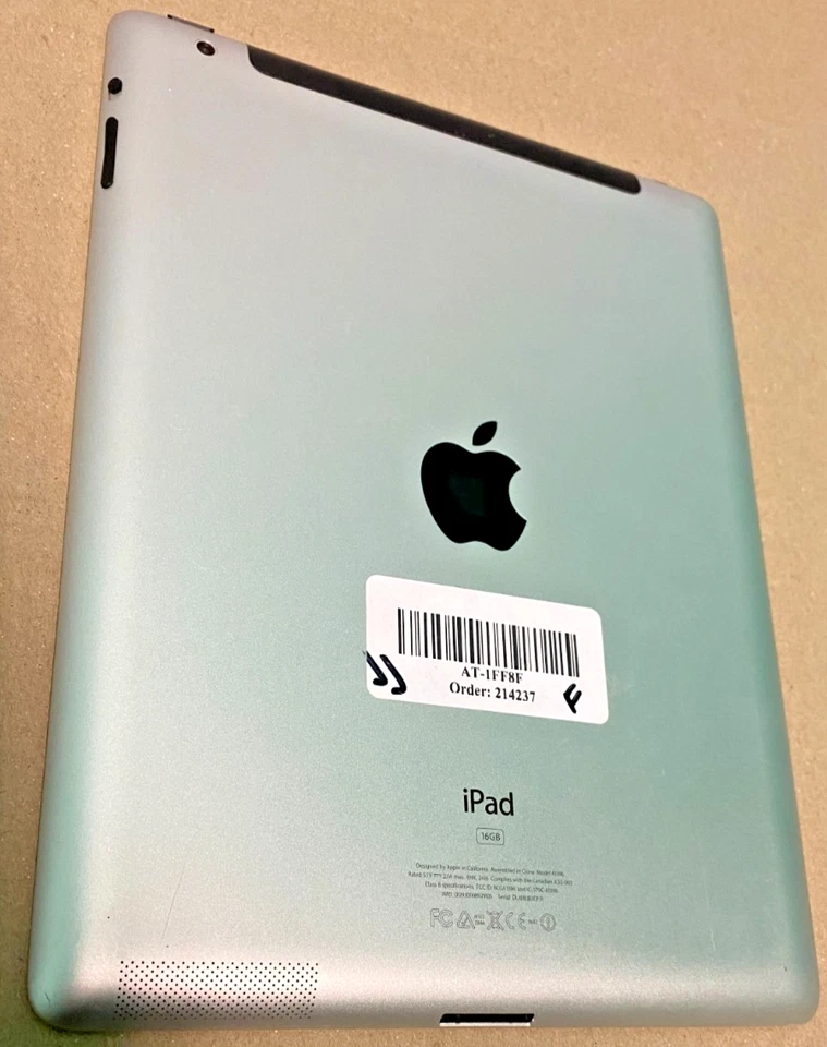 Apple iPad 2 (Model A1396) – 16GB, Wi-Fi + Cellular (Unlocked) - Image 3 of 4