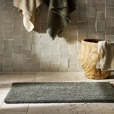 21"x34" Organic Melange Reversible Bath Rug Olive - Casaluna