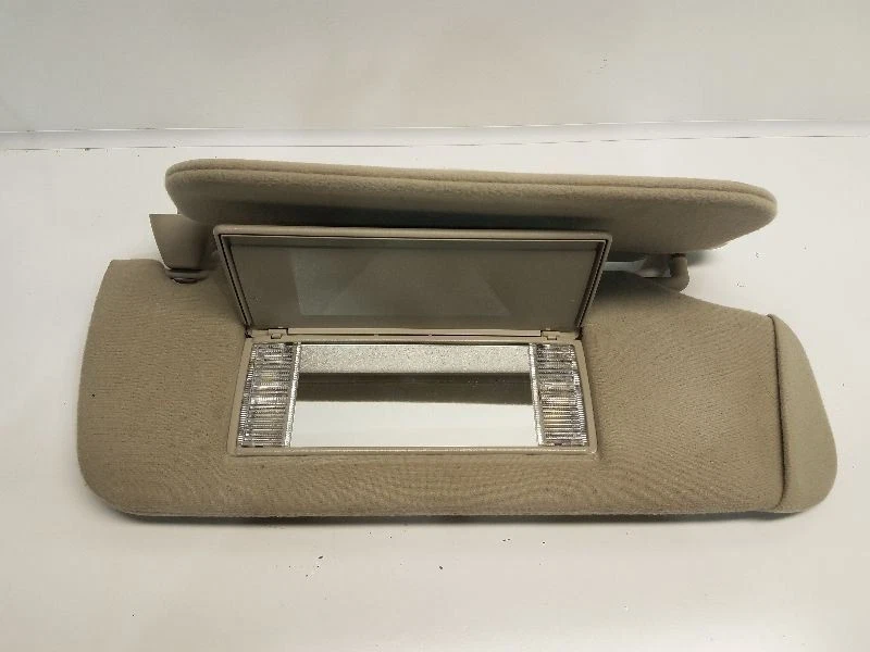 2003 Chevrolet Tahoe Passenger Right Sun Visor *TAN* SEE PART DESCRIP - Imagem 4 de 4