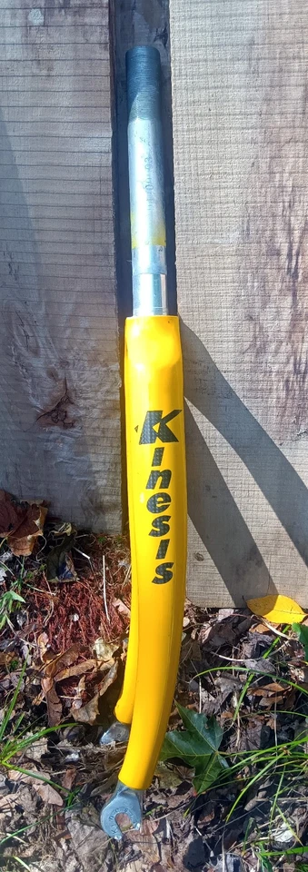 Kinesis Carbon Fiber Fork Yellow 1" Threaded 9mm-100mm axle 24" or 25" tire size - Image 2 of 4