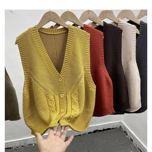 New Cardigan Vest Women's Knitted Jacket Sleeveless V-neck Casual Loose Knitted - Bild 26 von 29