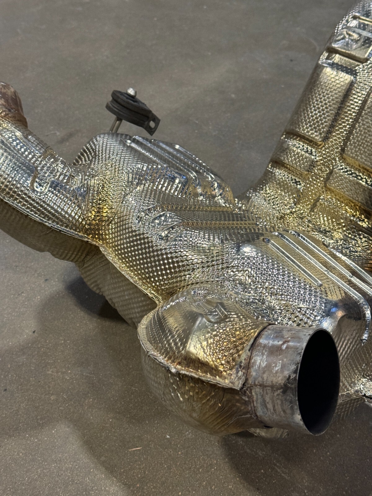 2016-2021 McLaren 570S 570GT Rear Exhaust Muffler System Center OEM 13HA004CP