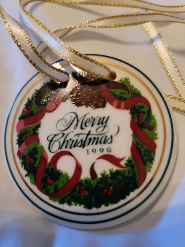1996 Longaberger Holiday Series Merry Christmas Cheer Pottery Tie On - Picture 2 of 4