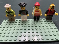 LEGO Pirates Mini figure lot of 4 - Mixed Pirate Minifigs