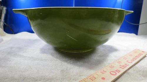 Vintage Pyrex Verde Green 444 Cinderella Bowl 4 Quart Dark Avocado MARKS SEE PIC