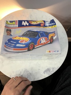 Revell Monogram Hot Wheels Kyle Petty Grand Prix