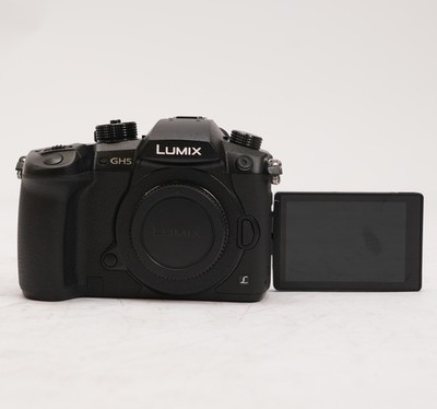 Panasonic LUMIX GH5 4K Mirrorless Camera (Body Only) 663701849004|