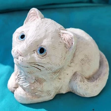 Telle M Stein Cat Statue Kitten Kitty Laying Blue Eyes The Stone Bunny 1998 (B)