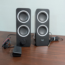 Logitech Z200 Multimedia Stereo Desktop Speakers Black White 3.5mm Aux AC Power