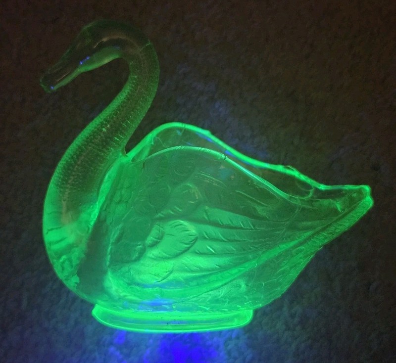 Fenton Vintage Green Swan Dish Uranium UV Glass Bowl Tray