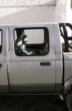 Porte arrière et accessoires Nissan NAVARA