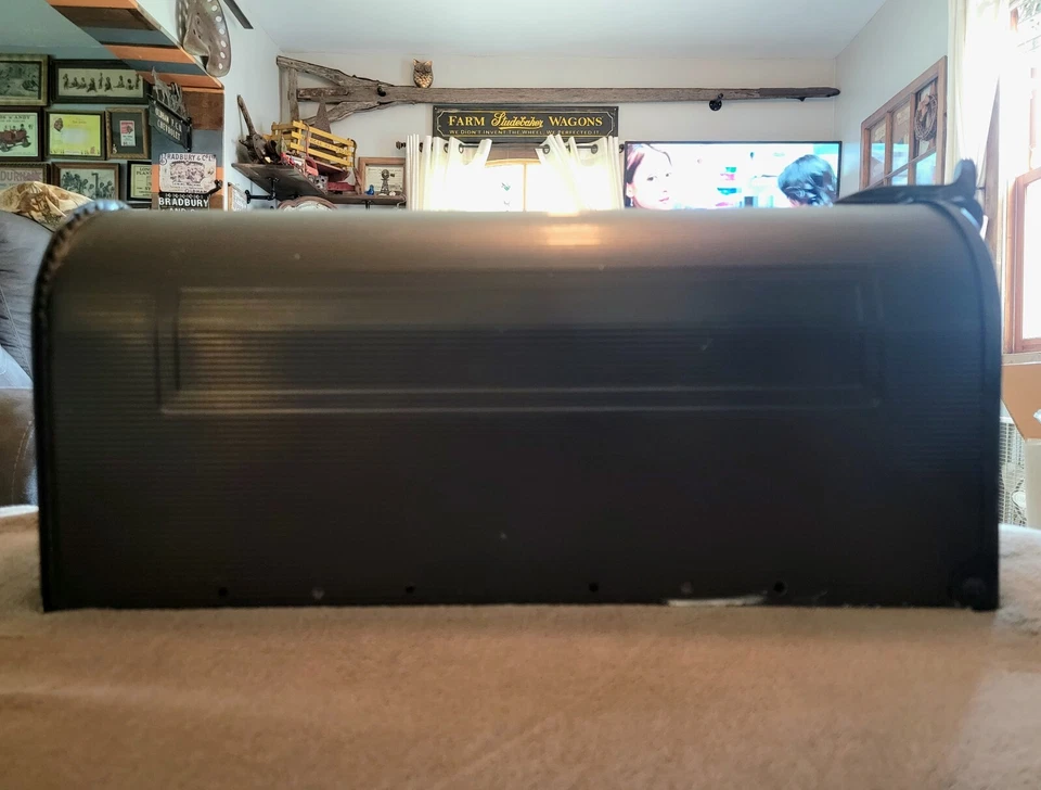 Vintage Large Galvanized Rural Farmhouse Rustic Mailbox W/Flag Postmaster App'd - Image 3 of 4