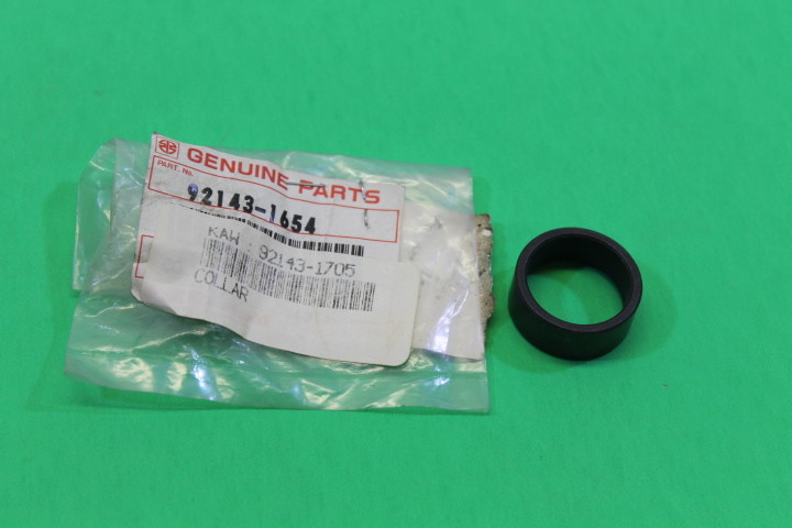 NOS Kawasaki 94-05 KX125 KX 125 Wrist Pin Collar 92143-1654 | eBay