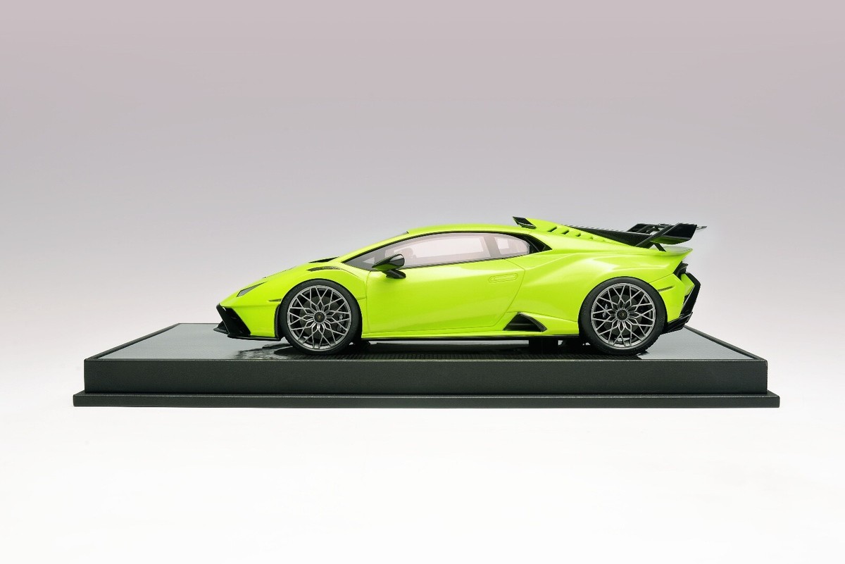 1/18 Ivy Models Lamborghini Huracan STO Gloss Green Accent Carbon