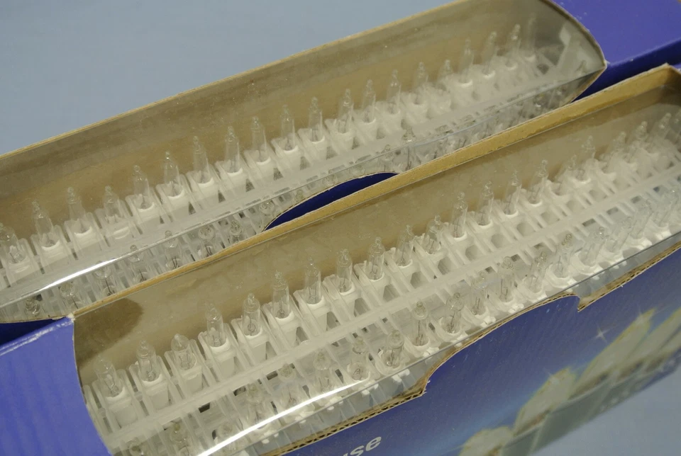 LOTE DE 2 LUCES DE NAVIDAD WESTINGHOUSE 100 LUCES CABLE BLANCO TRANSPARENTE INTERIOR/EXTERIOR Foto 2 de 4