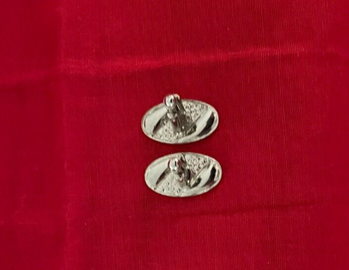 Vintage Cufflinks Jewelry: Silver Tone Ovals with design - Picture 4 of 9