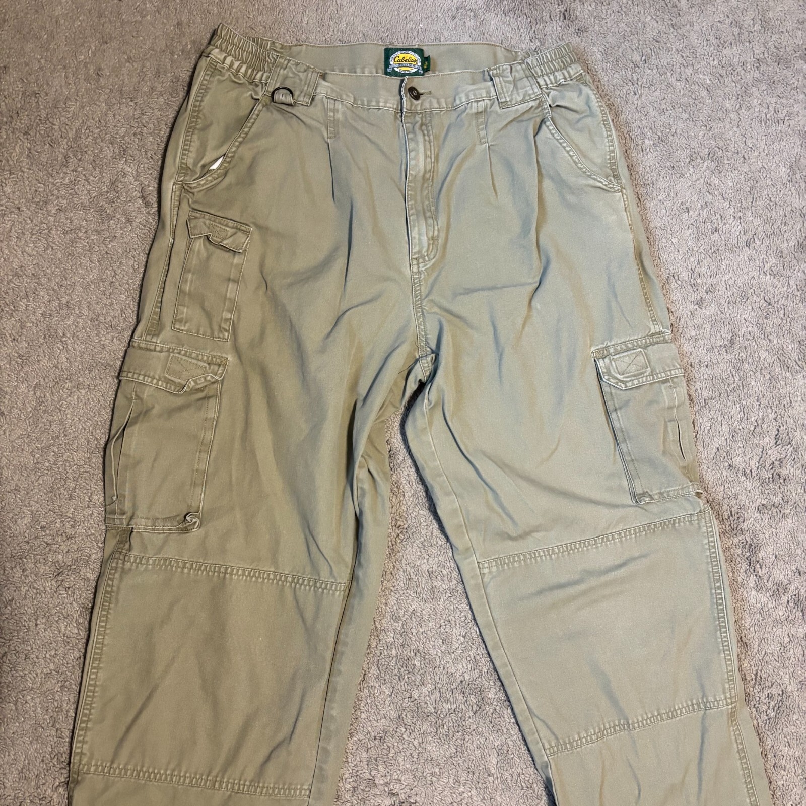 Cabelas Mens Green/Tan 38 Regular- Cargo style pockets/ Work pants/ Outdoor Gear