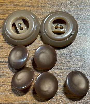 #ad #ad Buttons 6 mottled cocoa round 2 are 2 hole 4 are shank plastic 1.4 to 2.2 cm VTG $5.19
