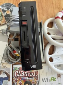 Wii Console -Black- 2006 -GameCube Compatible With 17 Wii Games And Xtra- LOT