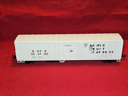 Coche refrigerador Athearn HO Southern Pacific SPFE Pacific Fruit Express # 453763 | Zustand: Used
