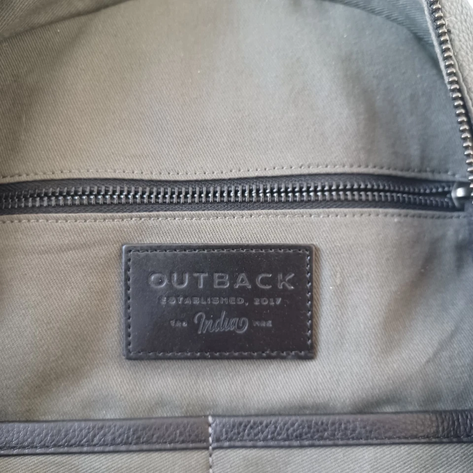 Mochila de Viaje Mustang Outback World Cuero Negro Laptop Bolsillo Escuela Cremallera Foto 2 de 4