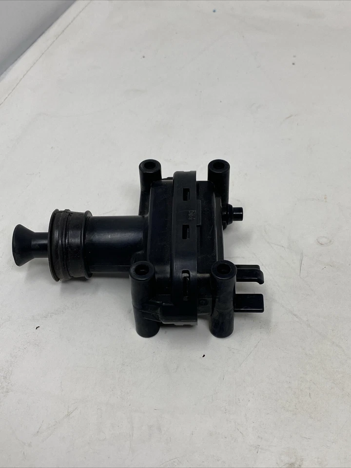 Actuador de cerradura de puerta OEM MERCEDES W126 280SE 300SE 380SE 420SE 500SE 560SE NUEVO  Foto 2 de 3