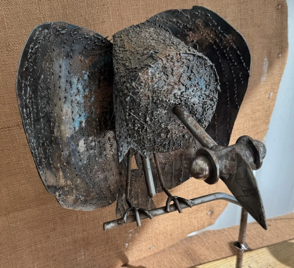 METAL ART  TURKEY BUZZARD SCULPTURE 10" WING SPAN VULTURE SCULPTURE - Image 2 of 4