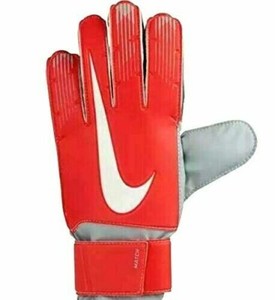 nike youth soccer gloves