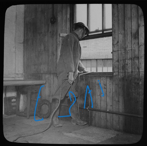 ARP TRAINING - RESCUING PERSON 5 Magic Lantern Slides WW2 CIVIL DEFENCE PHOTOS - Picture 3 of 11