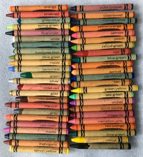 Vtg CRAYOLA CRAYON 48 BINNEY  SMITH Many Colors Maize Tan Thistle Salmon