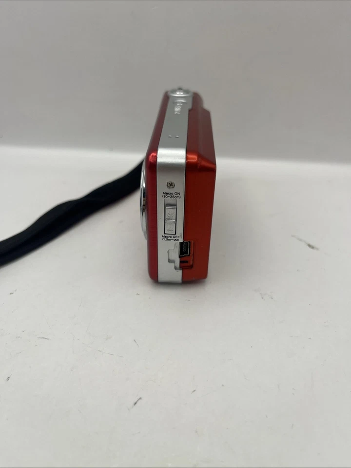 Vivitar Vivicam T027 12.1 MP Digital Camera With Strap - Fully Working - Image 3 of 4