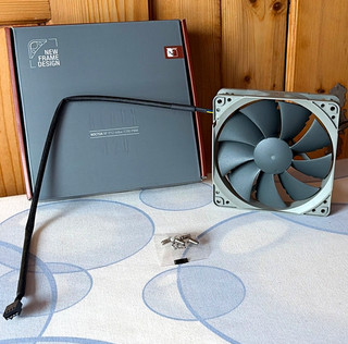Noctua NF P12 redux 1700 PWM 120mm Gehäuselüfter 4 Pin 12V SSO