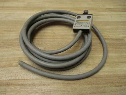 1PC  Limit Switch D4C-1632 D4C 1632